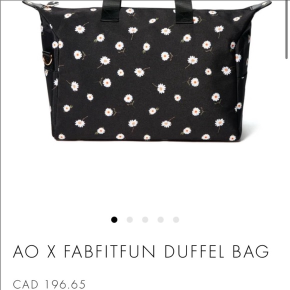 🆕 Alice + Olivia Daisy Print Duffel Bag - Picture 12 of 12